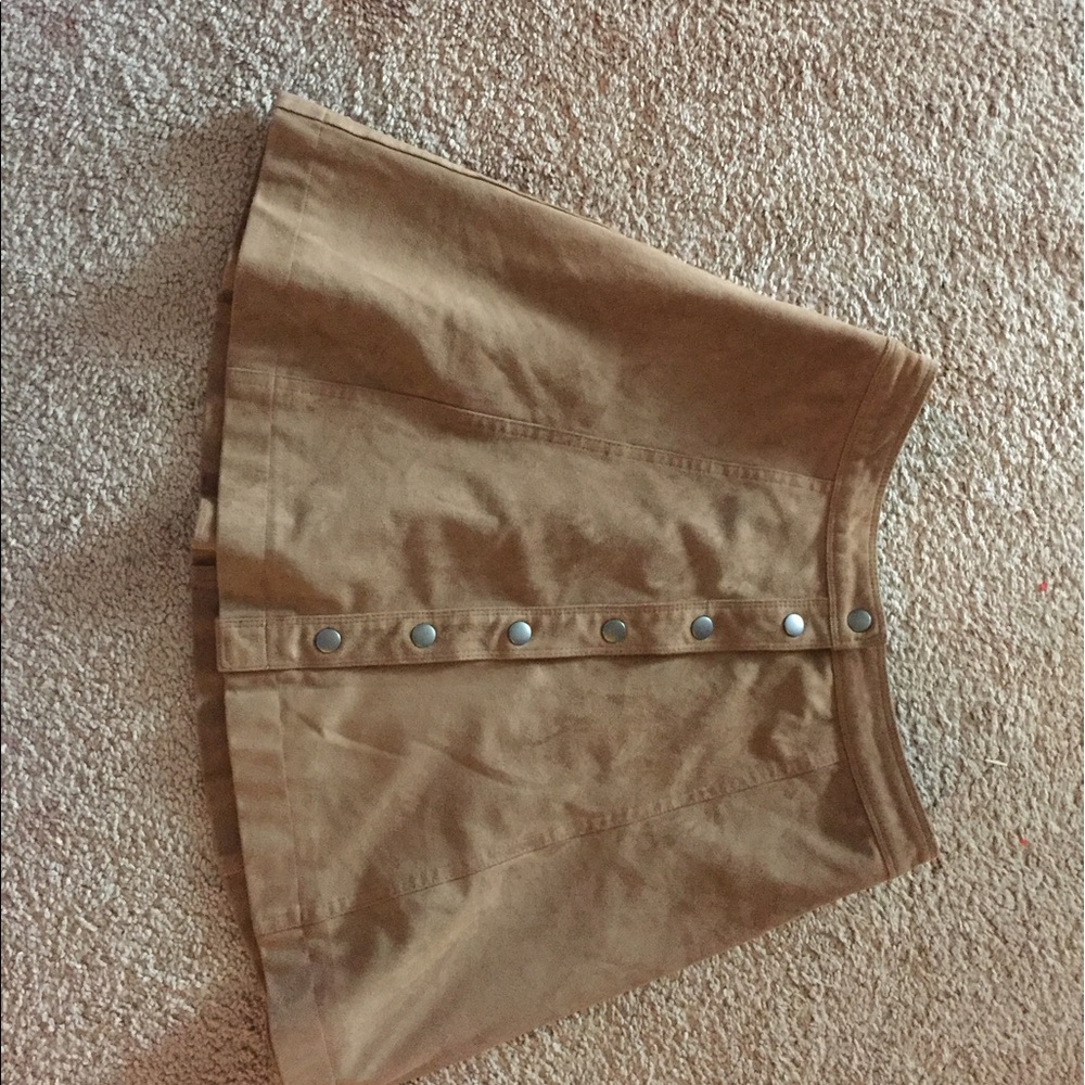 High waisted skirt! Super cute and stylish!