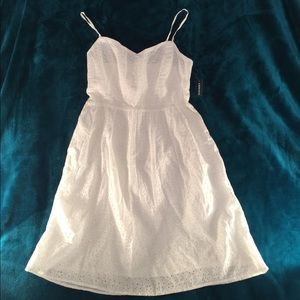 Old Navy M White Eyelet Spaghetti Strap Sundress