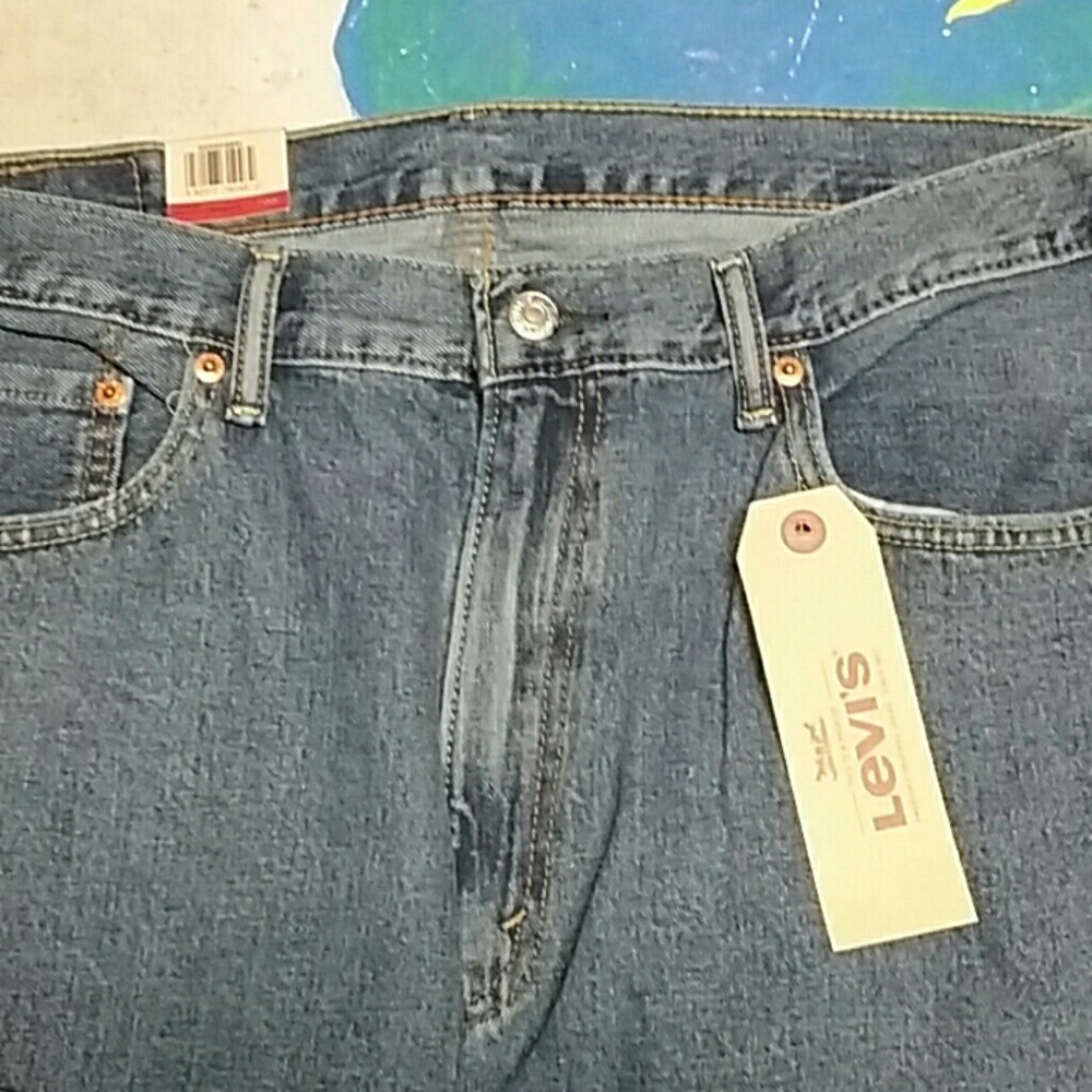 Levis - Picture 2 of 2