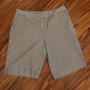 Stretchy Jones New York shorts