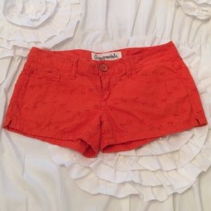 💥5/$25 Item💥 Eyelet Pattern Shorts SZ O/Small