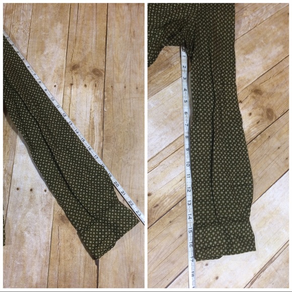 Like new green and white BR button down blouse - Picture 6 of 6