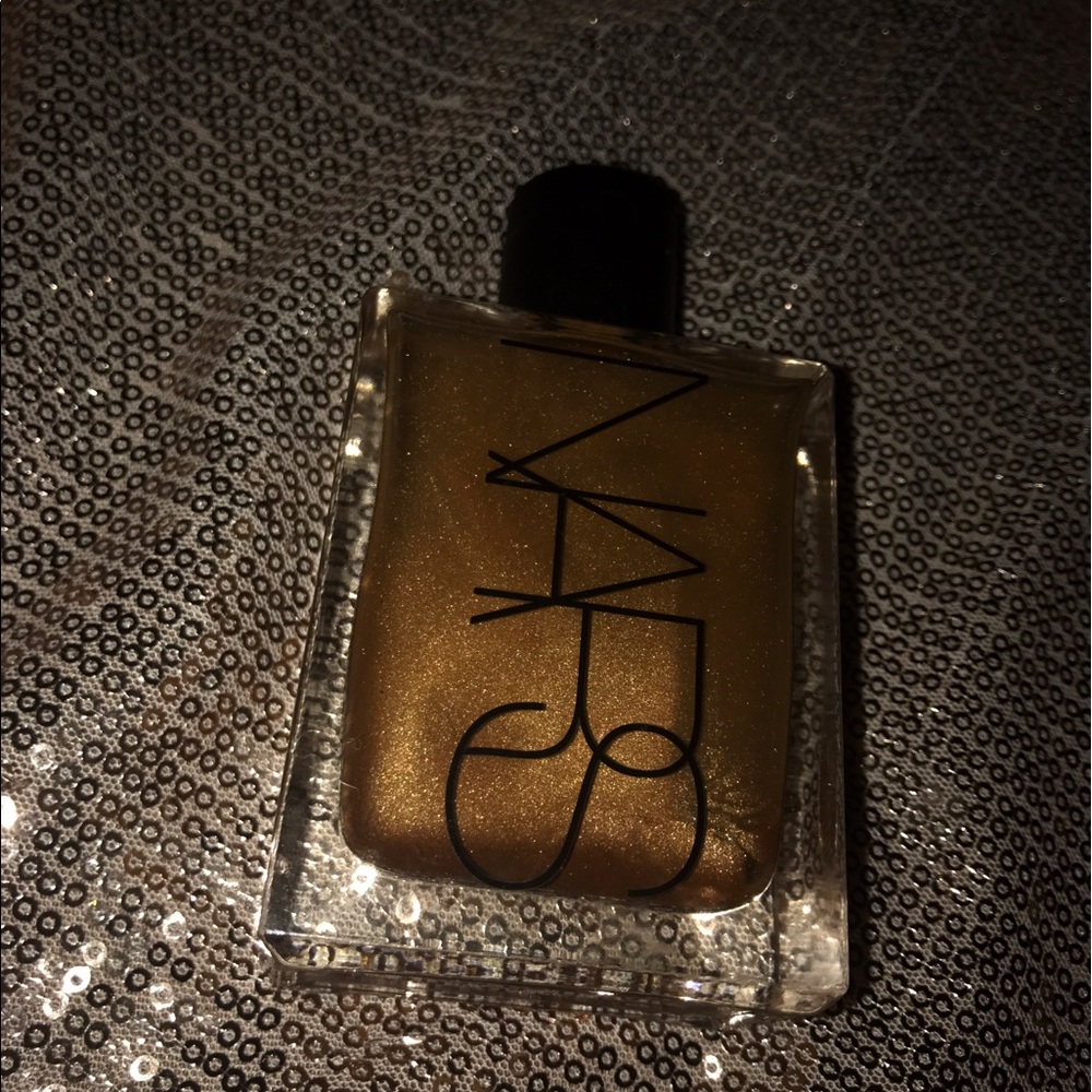 Nars body glow