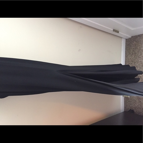 Elegant side slit Camille dress - Picture 3 of 4