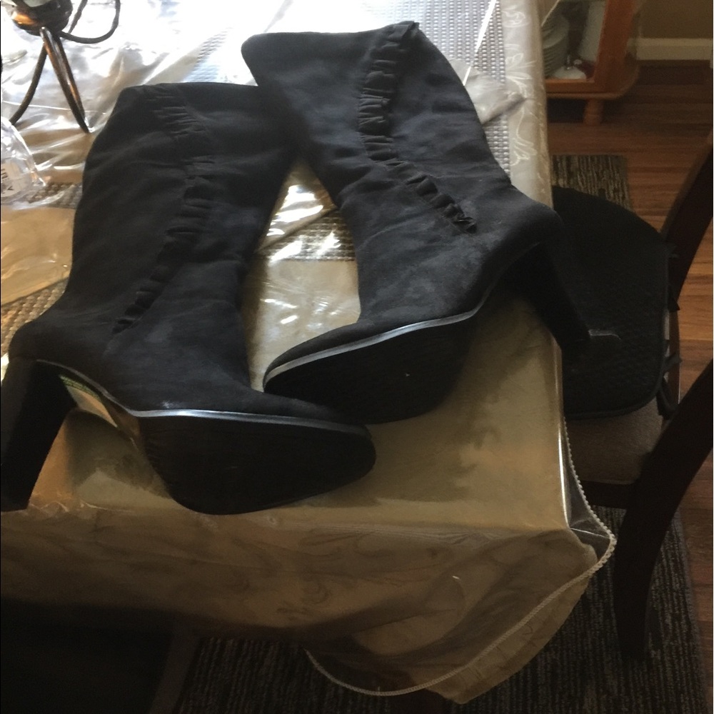 A pair of boots
