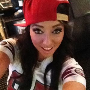 Meet your Posher, Casey