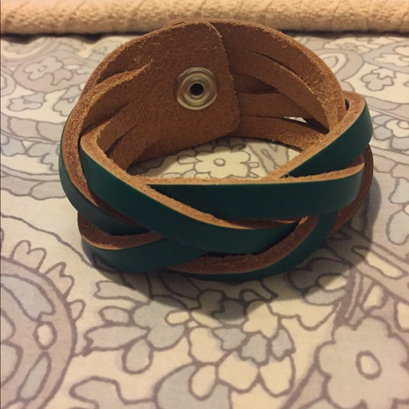 Leather bracelet - Picture 1 of 2