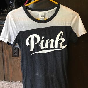 VS Pink tshirt