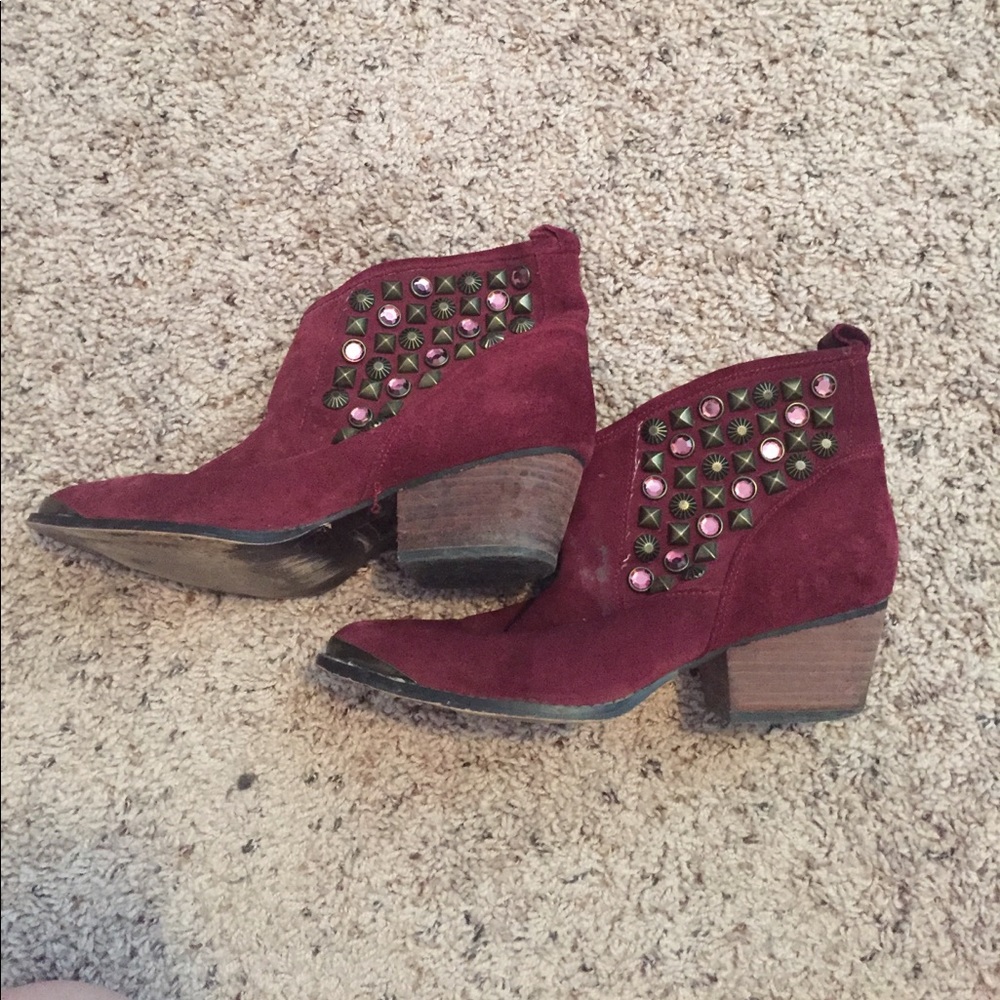 Chinese laundry ankle booties!