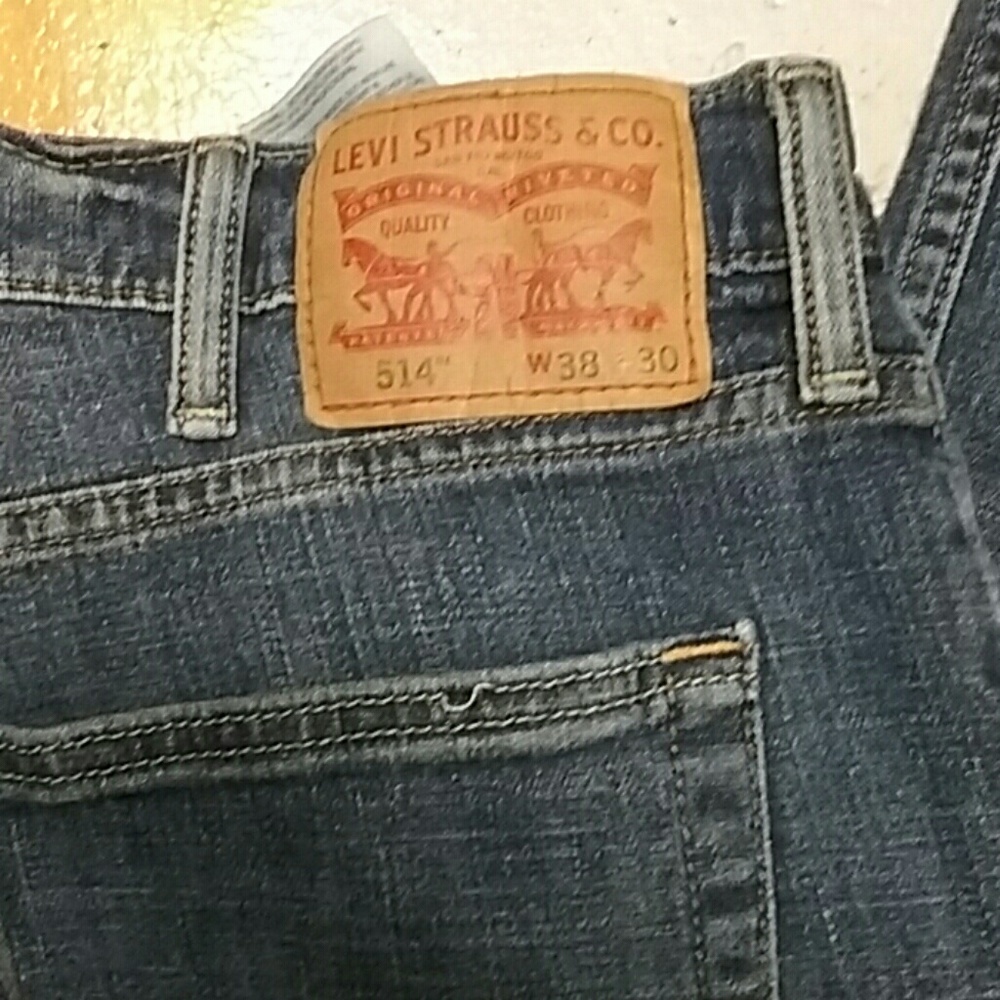 Levis - Picture 2 of 2
