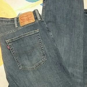 Levis