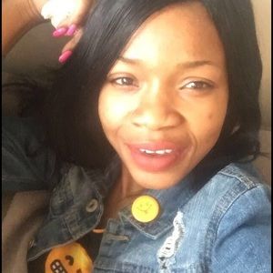 Meet your Posher, Camelia