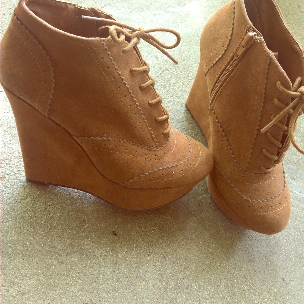 Oxford wedges
