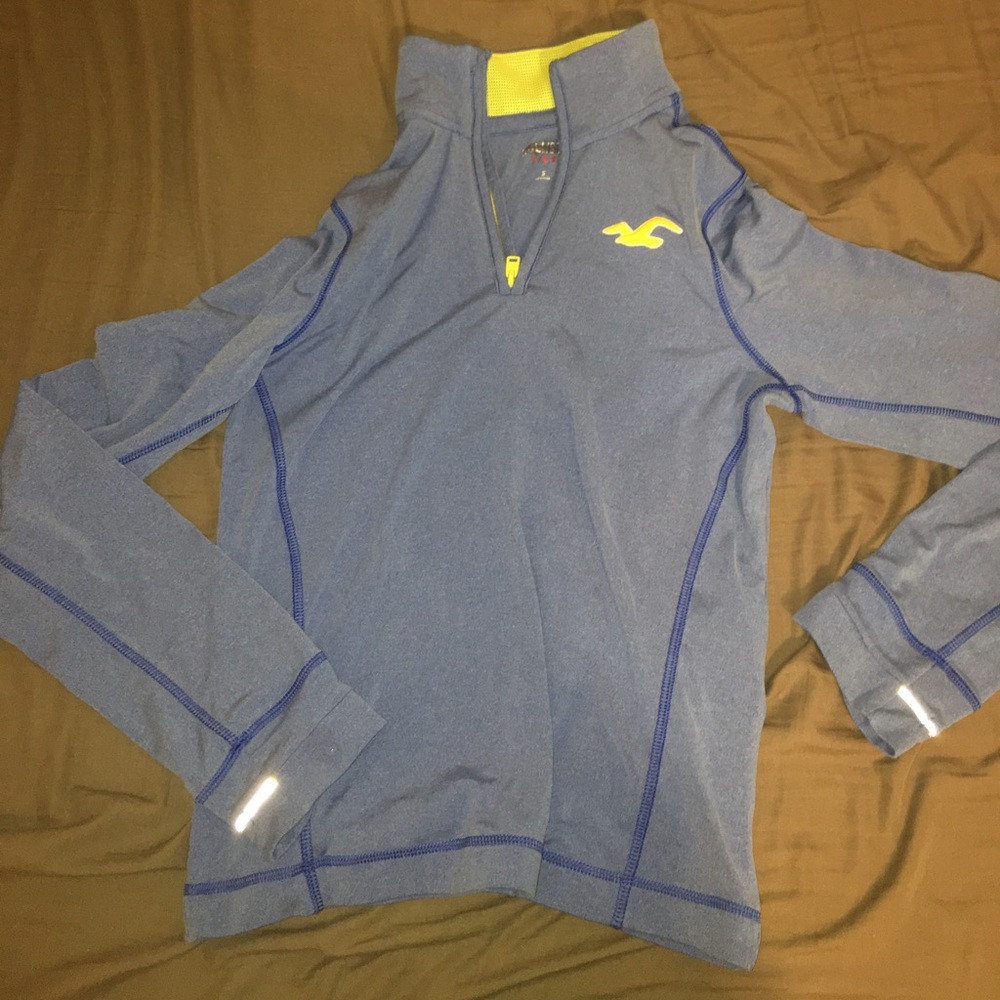 Hollister Men's 1/2 zip light sweatshirt