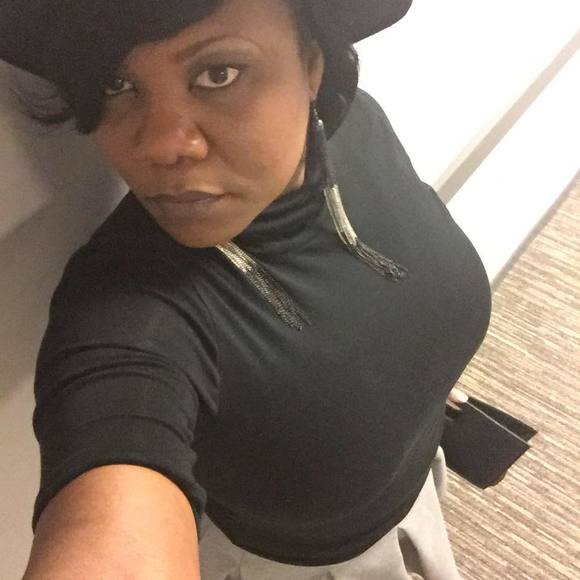 Meet your Posher, Trenice - Picture 1 of 1