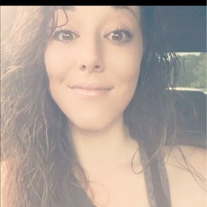 Meet your Posher, Leigh