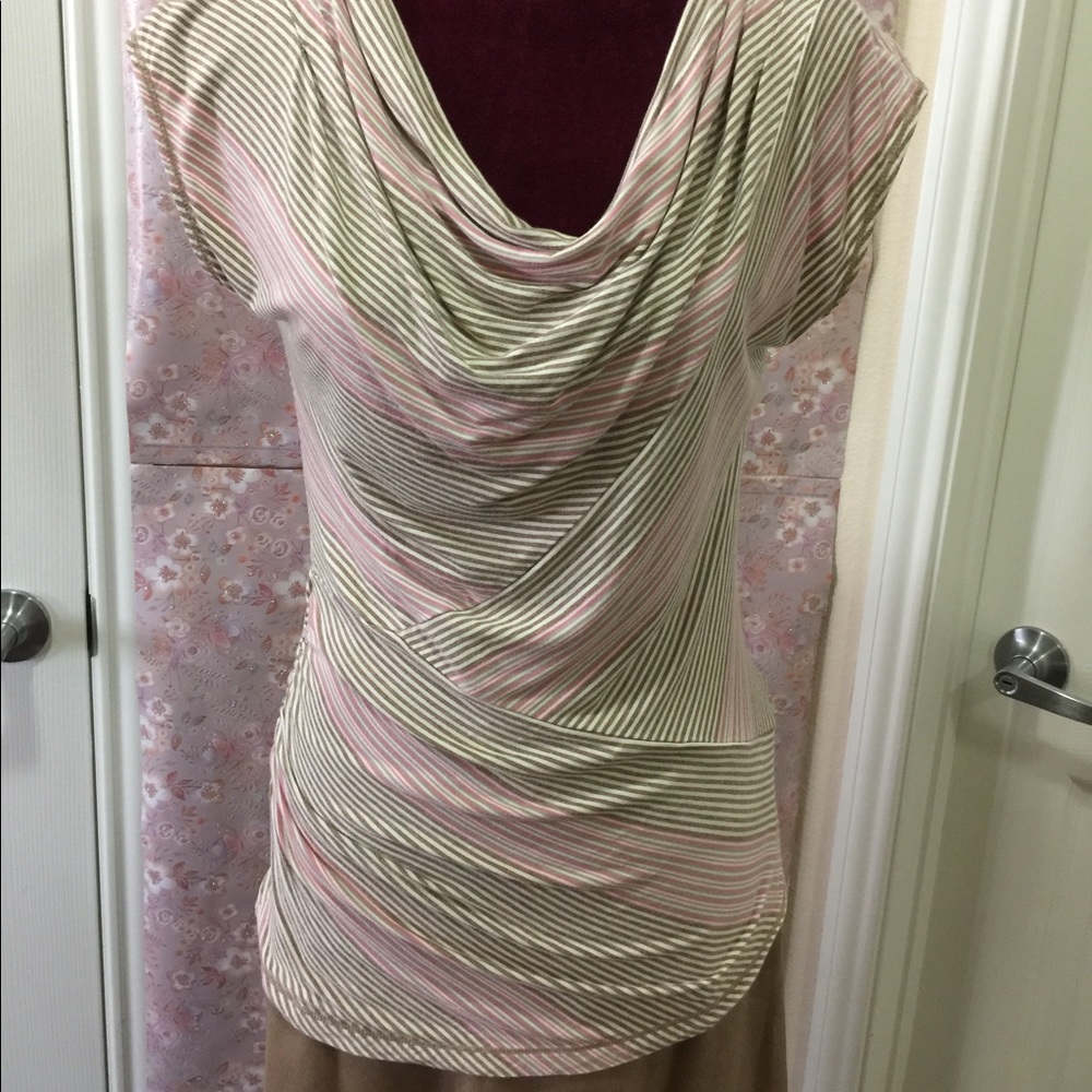 Max Studio short sleeve shirt