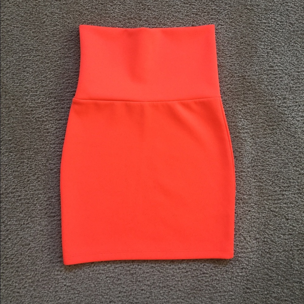Banded Mini Skirt