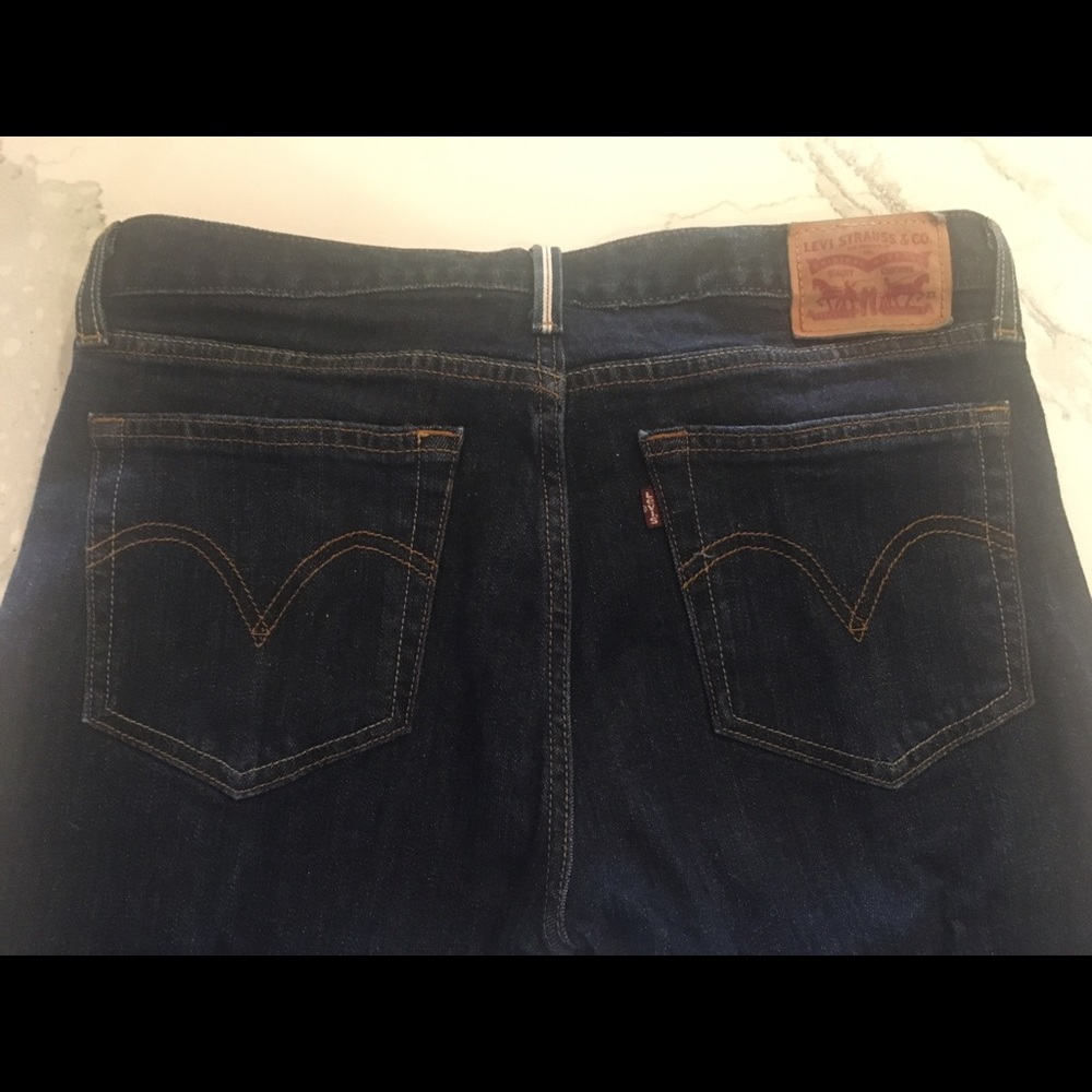 Levi's - Picture 2 of 6