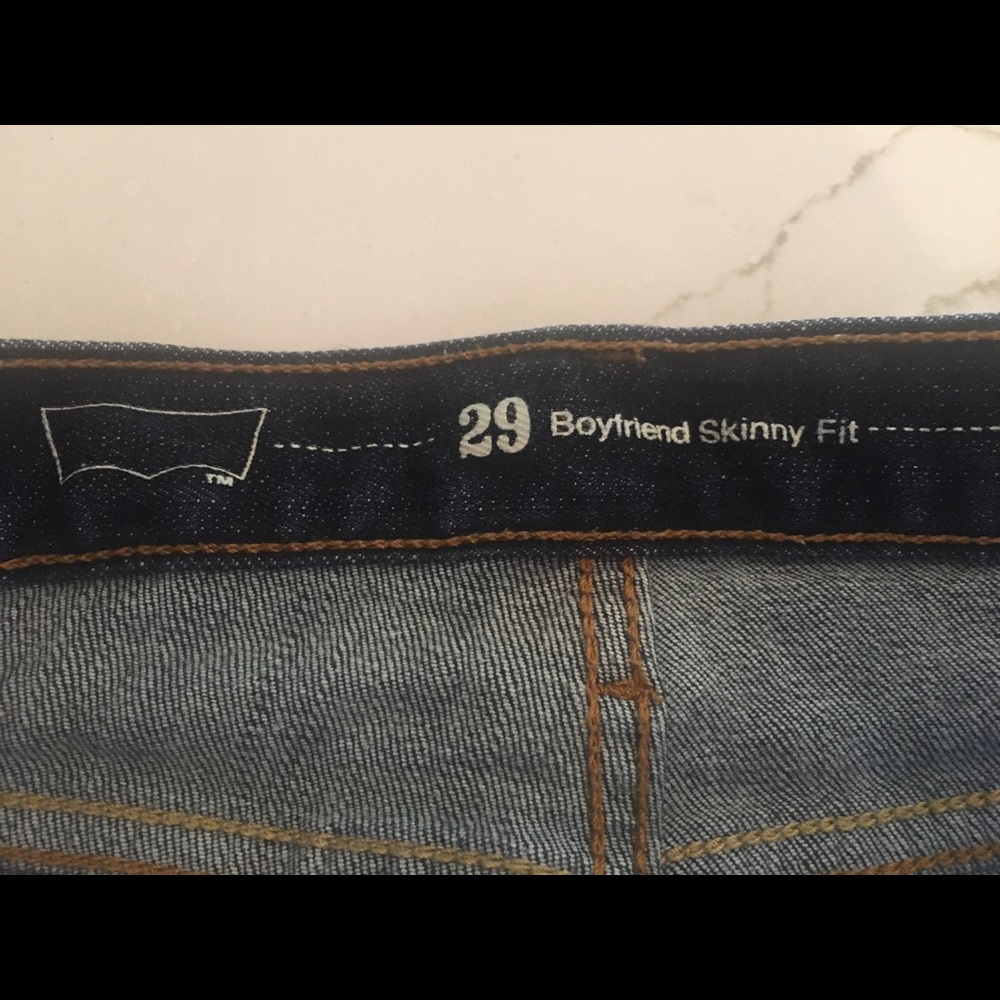 Levi's - Picture 4 of 6