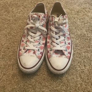 Used Strawberry Print Low top Converse