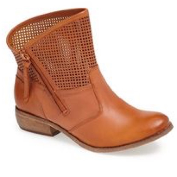 Fergie Shoes - fergie mantra perforated bootie