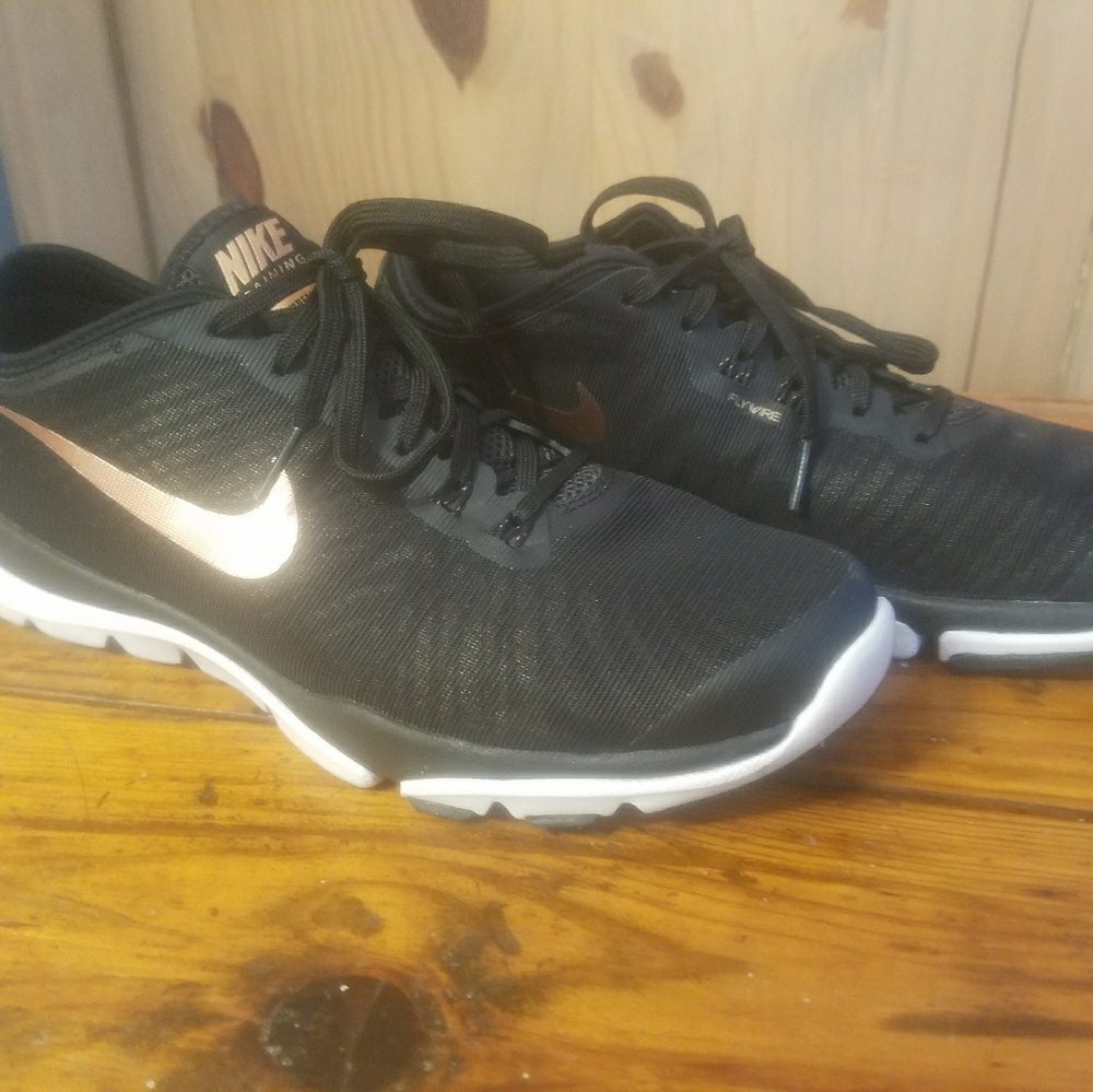 like NEW Nike Women's Flex Supreme Flywire