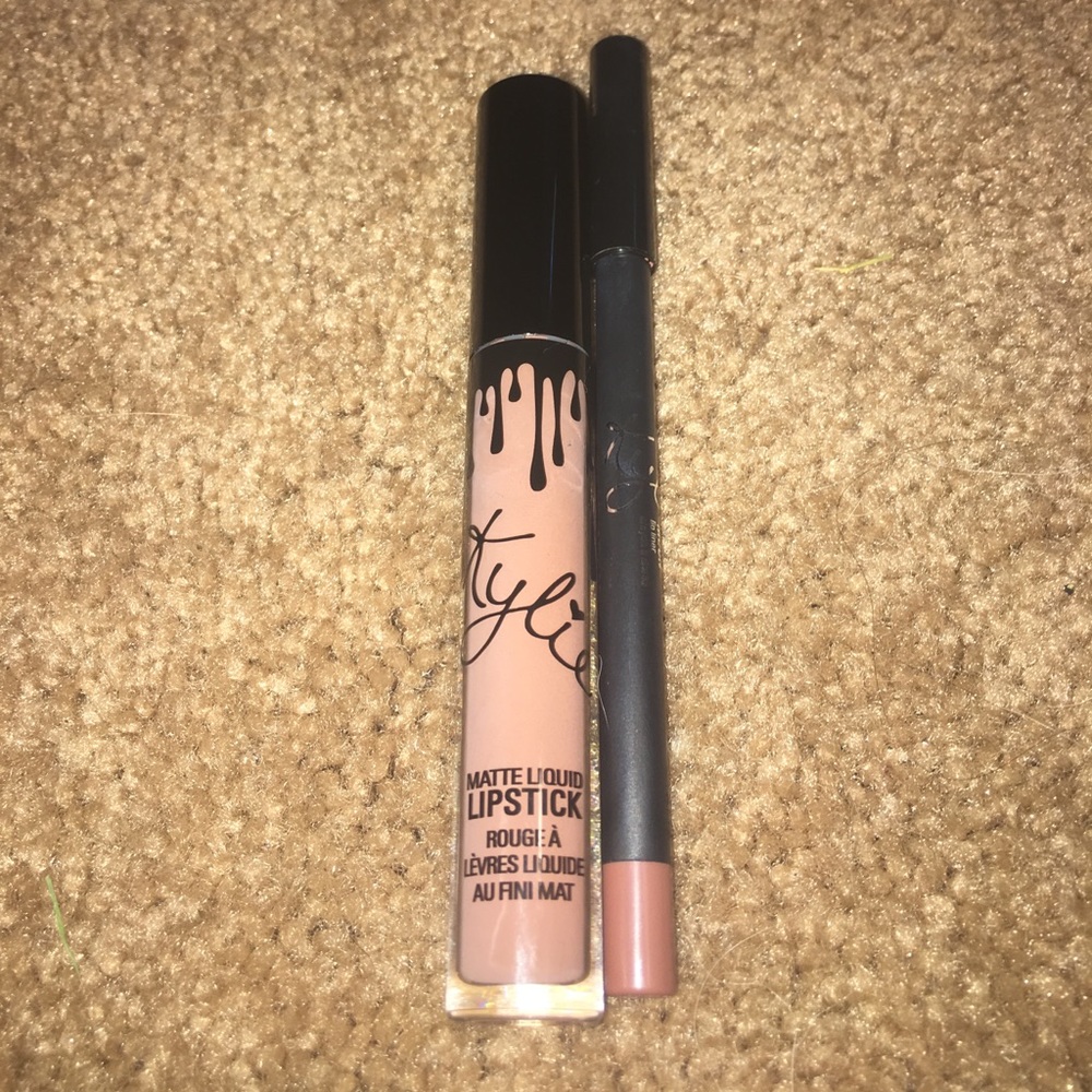 Kylie cosmetics moon kit