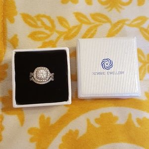 newshe double halo engagement ring and band