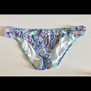 VS swim bottom paisley print sz M