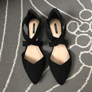 Flat crisscross pointy flats