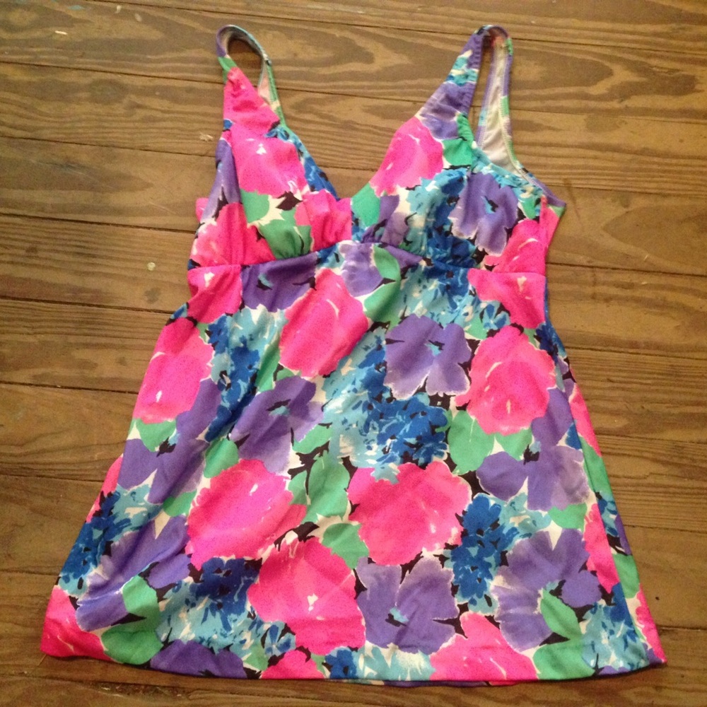 Colorful 🌺 Floral tank bathing suit top JCPenney