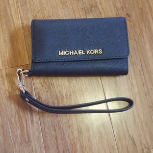 Michael Kors IPhone case and wristlet wallet 5/5s