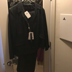 Black perry Ellis women's suit Pin stripe size 14