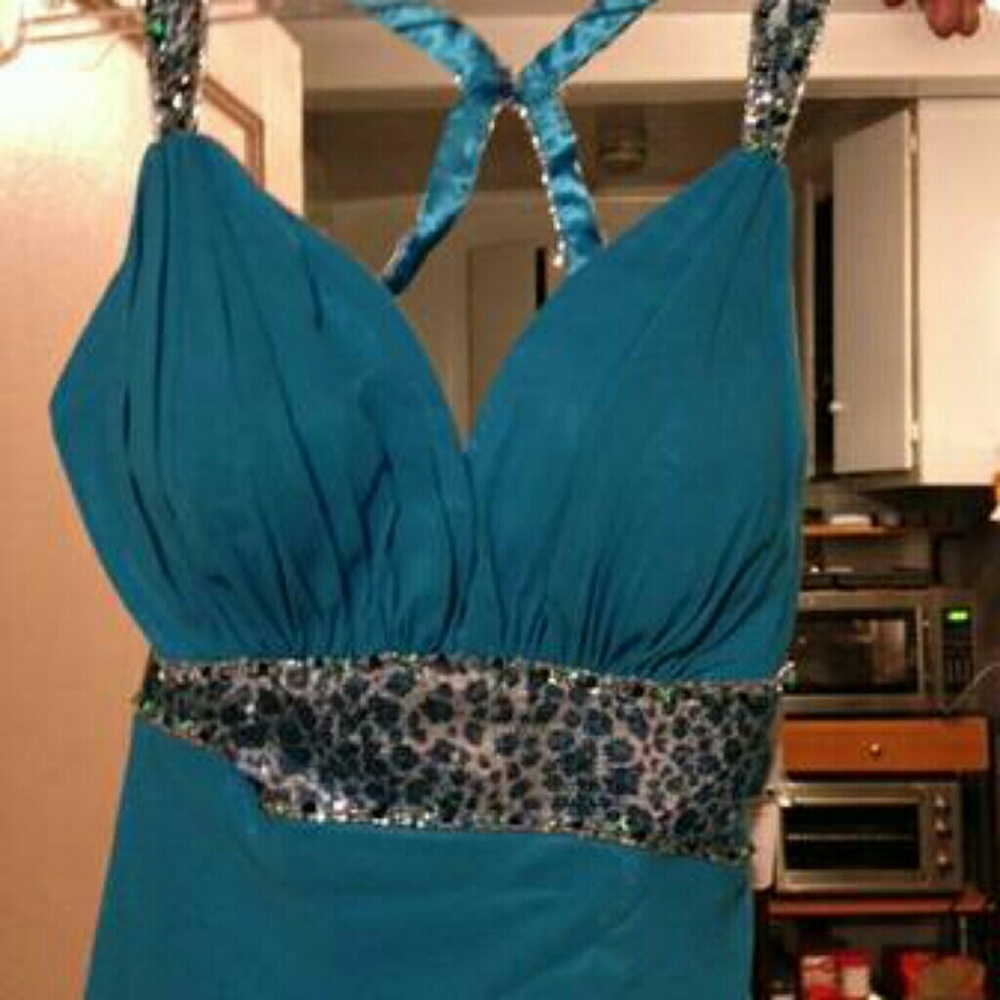 PROM GIRL TURQUOISE DRESS