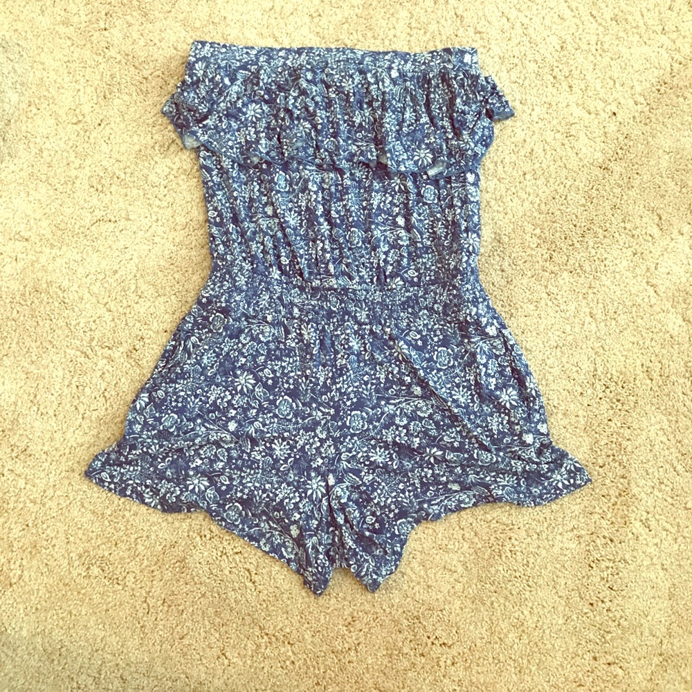 Strapless romper