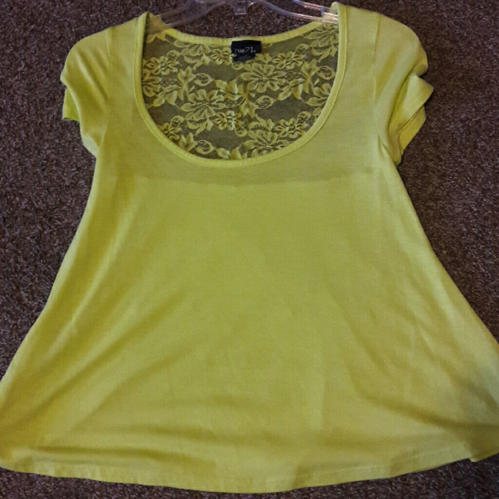 Rue 21 T-Shirt