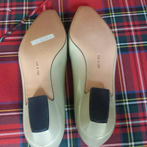 Salvatore Ferragamo flats - Picture 2 of 3