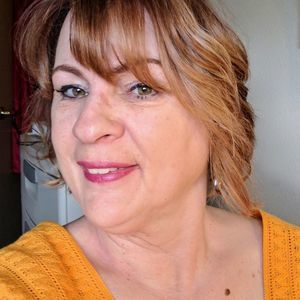 Meet your Posher, Lori