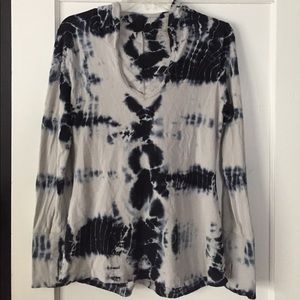 Long sleeved tie-dye yoga top