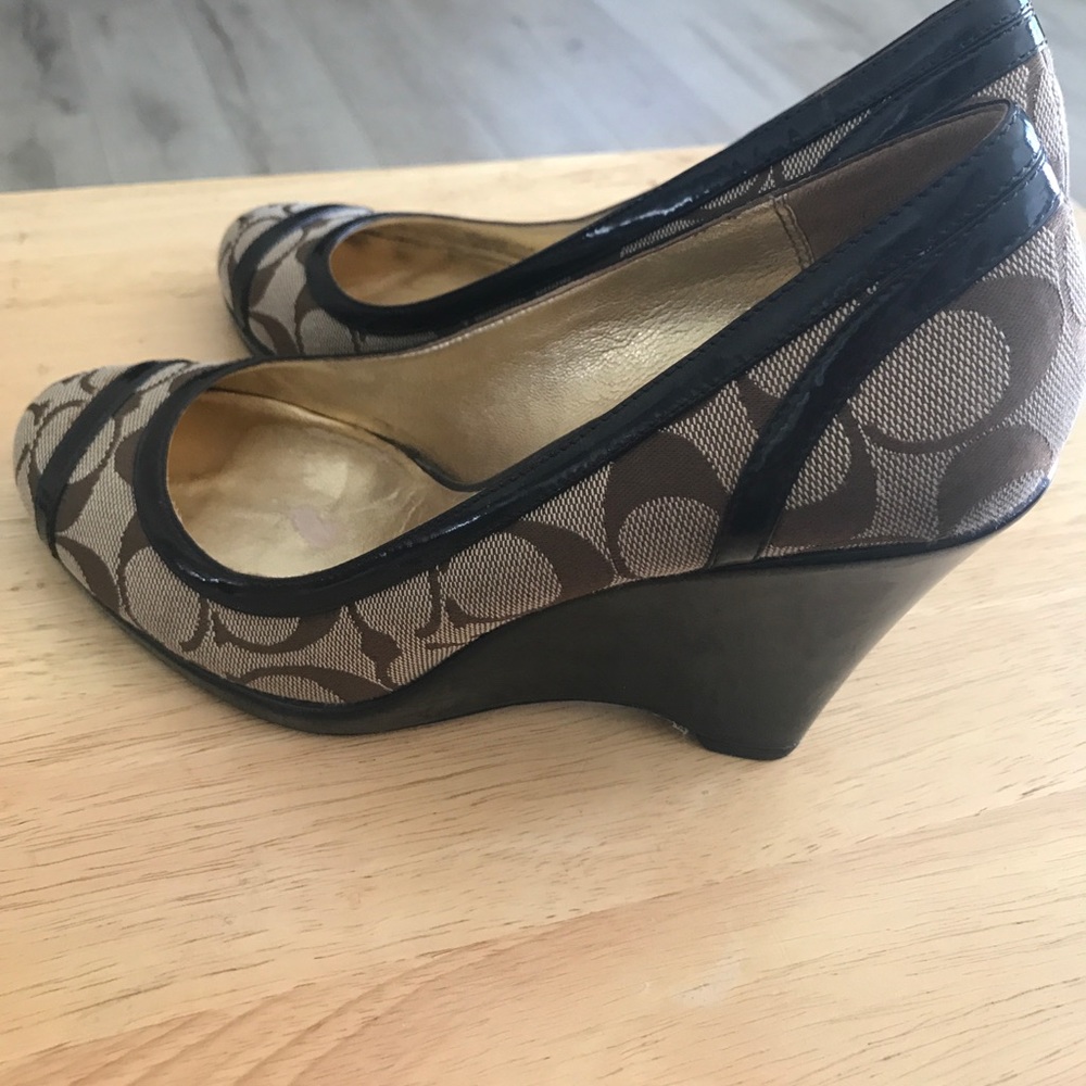 Coach heels - Picture 2 of 2