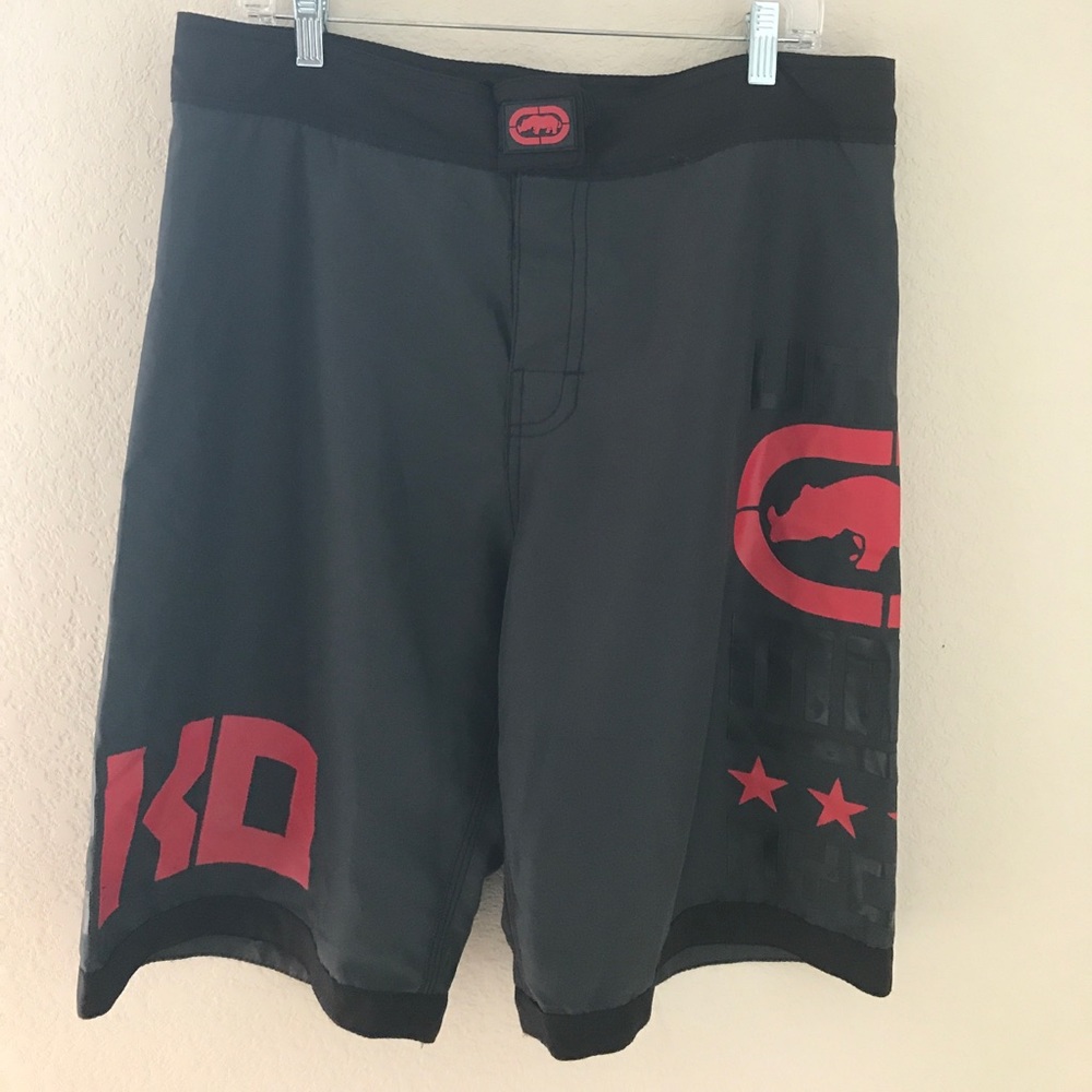 Echo unlimited black shirt size 32