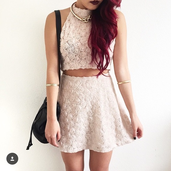 Charlotte Russe Tops - NWT Charlotte Russe crop high neck rosette top-M