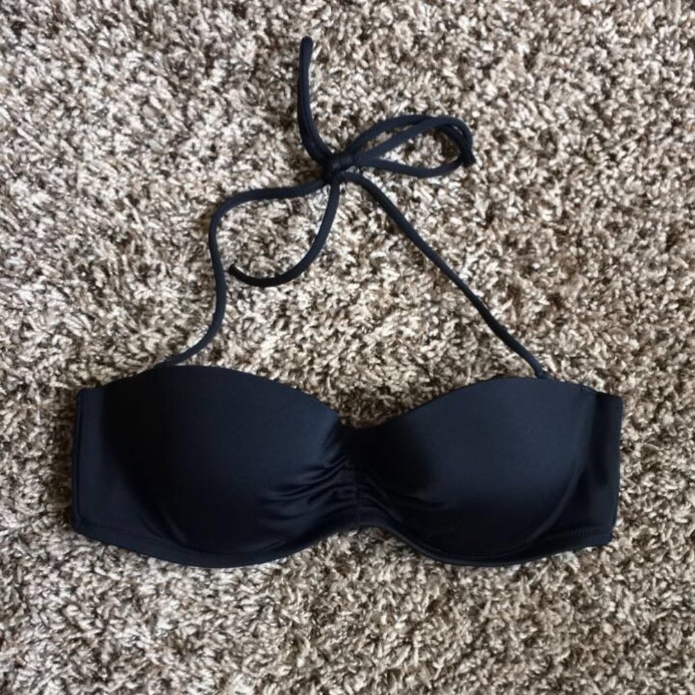 34B black removable straps Victoria's Secret swim!