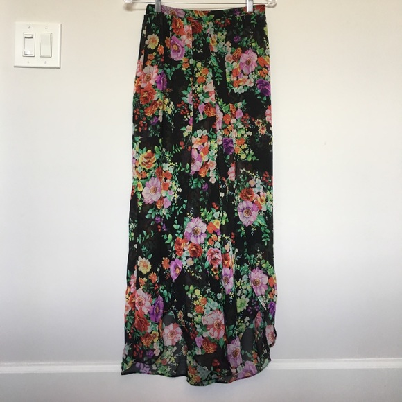 Loose Floral Pants - Picture 1 of 3