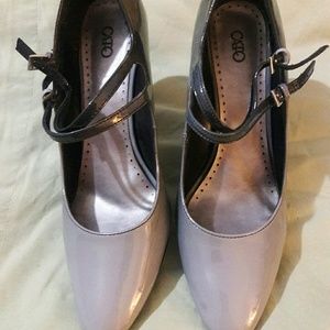 2-Tone Grey heels Size 10