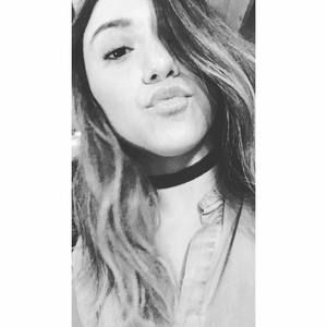 Meet your Posher, Anaiza