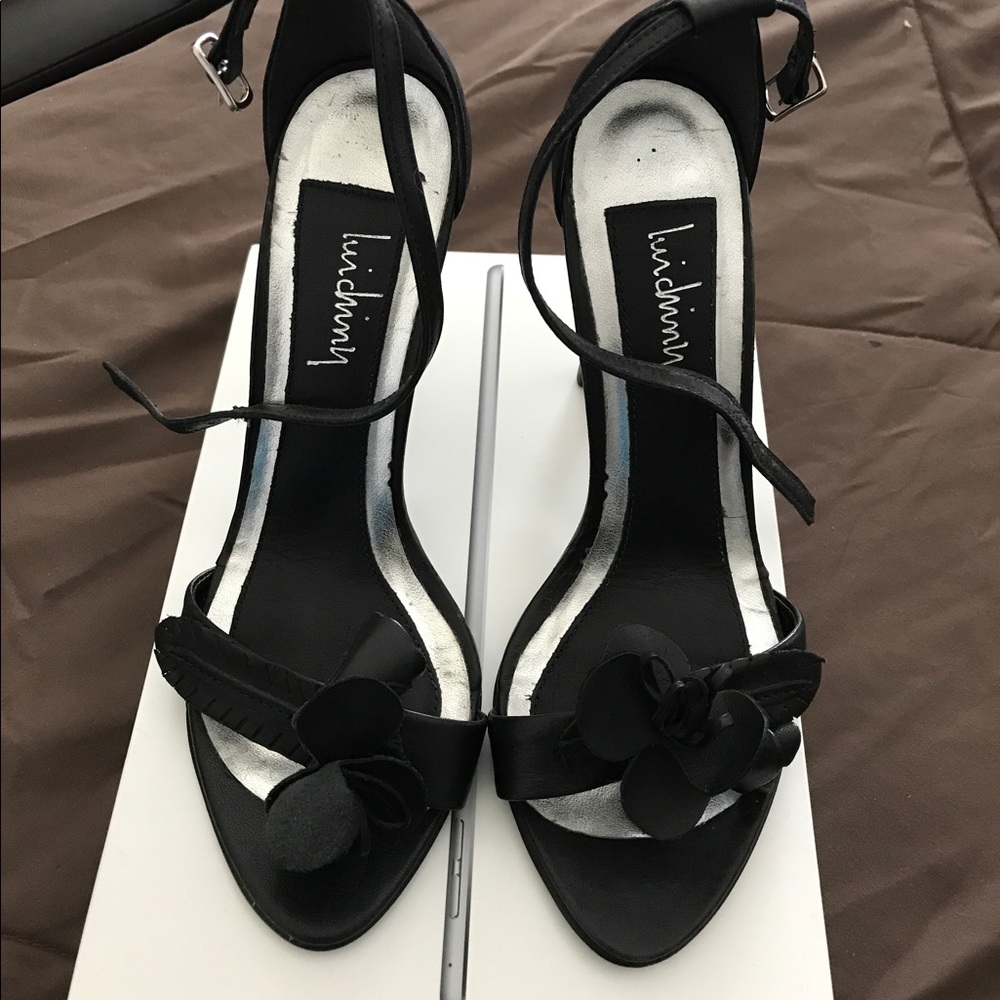 Leather black heels