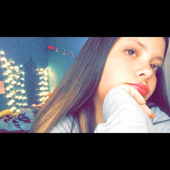 Meet your Posher, Rachel - Picture 1 of 1