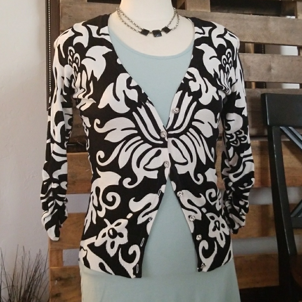 Cardigan sweater